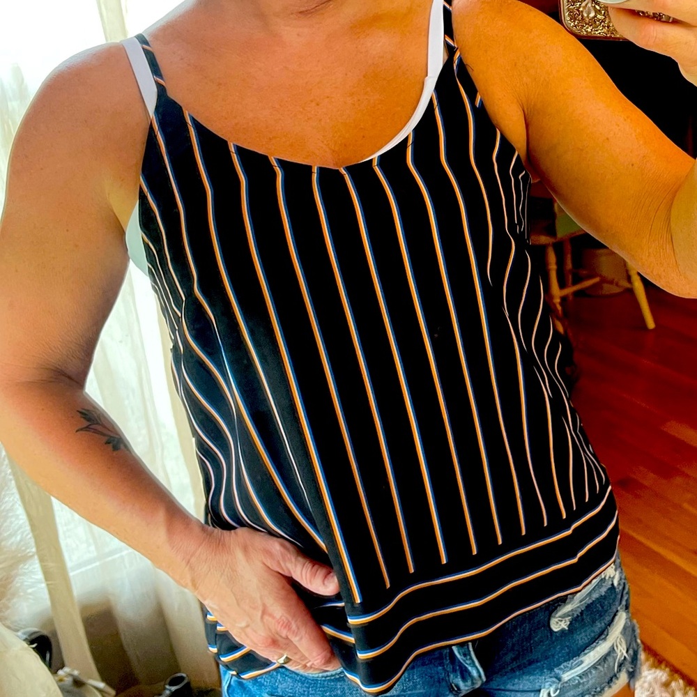 Tie back tank